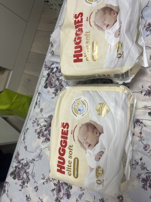 Памперс huggies 3000 тг две пачки