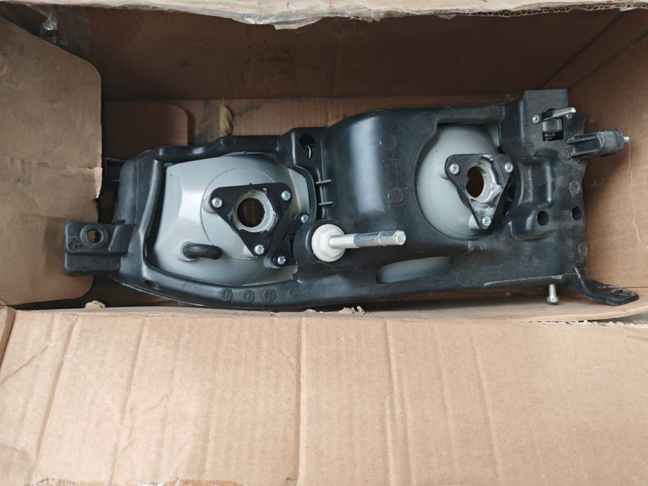 Фара на Toyota Camry 10