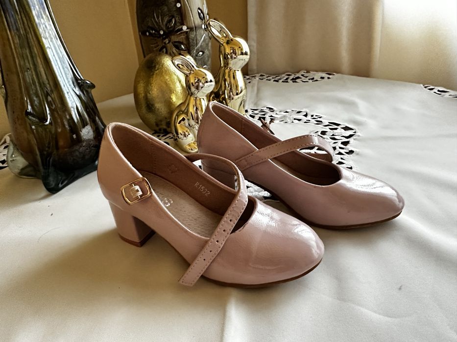 Pantofi eleganti fetite