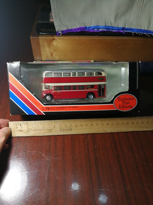 Продам сувенирный двухэтажный автобус.