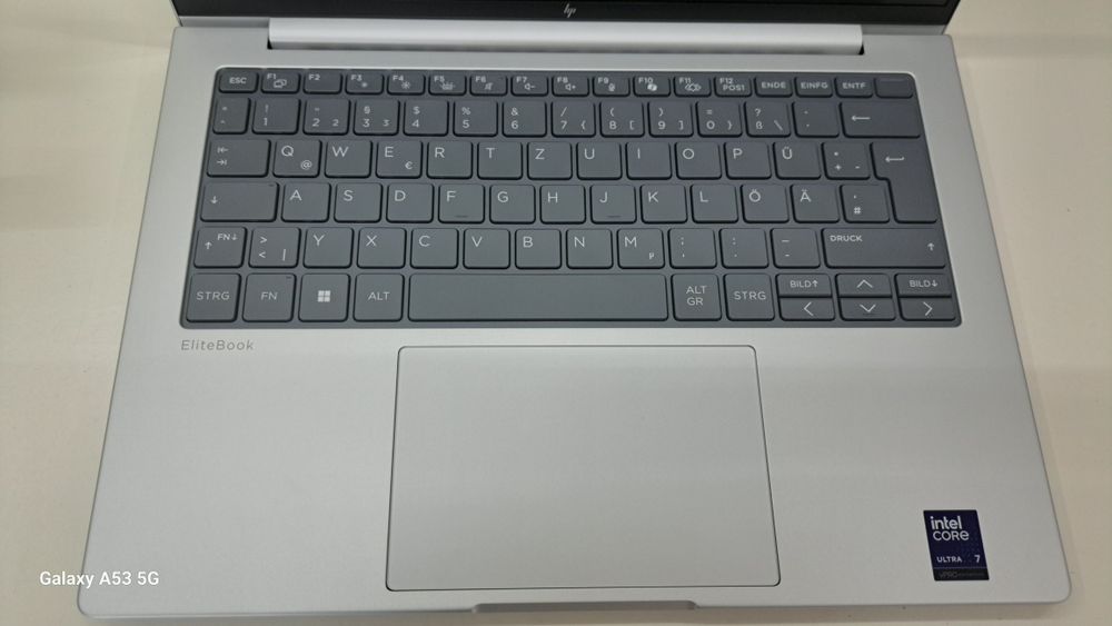 Vand laptop ultima generație de la HP