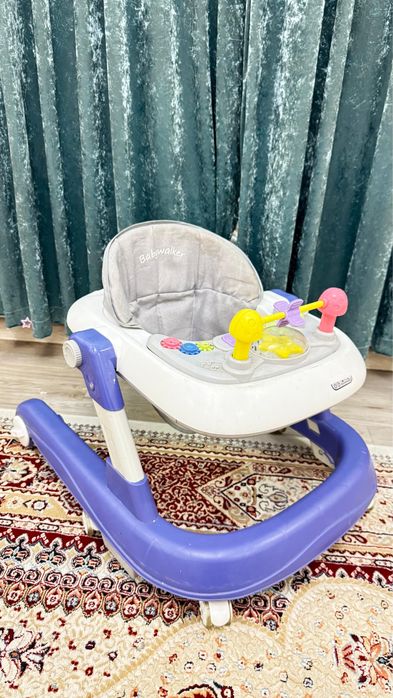 Ходонок,манеж,детский стол для кормления