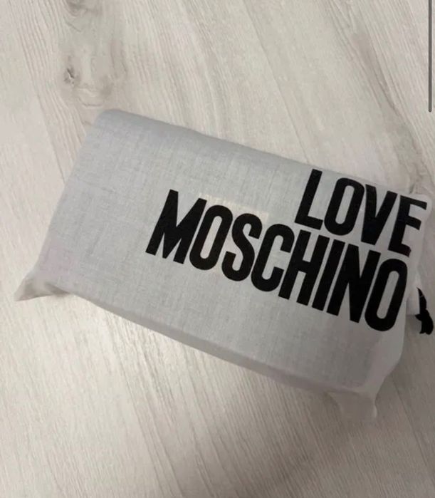 Чанта love moschino