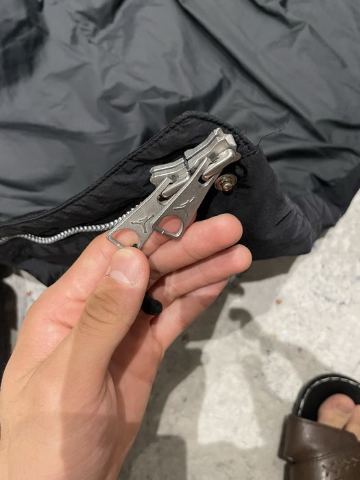 оригинальный пуховик от джордан