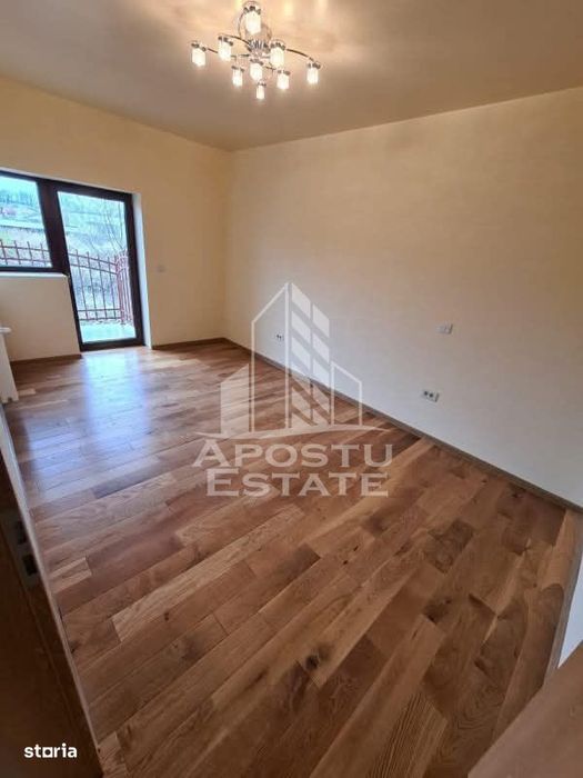 Jumatate de duplex de inchiriat, curte proprie, Ghiroda