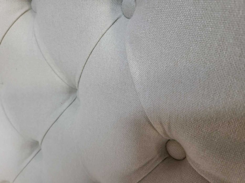 Два броя светло кремави фотьойли от плат