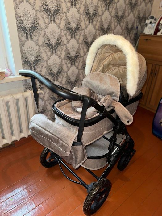 Продам детскую коляску