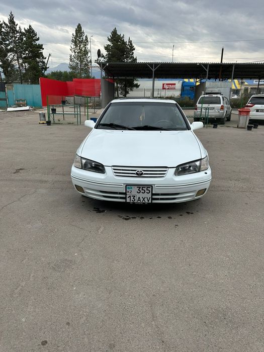 Продам Оргинал Вампер для Камри 20 или Грация