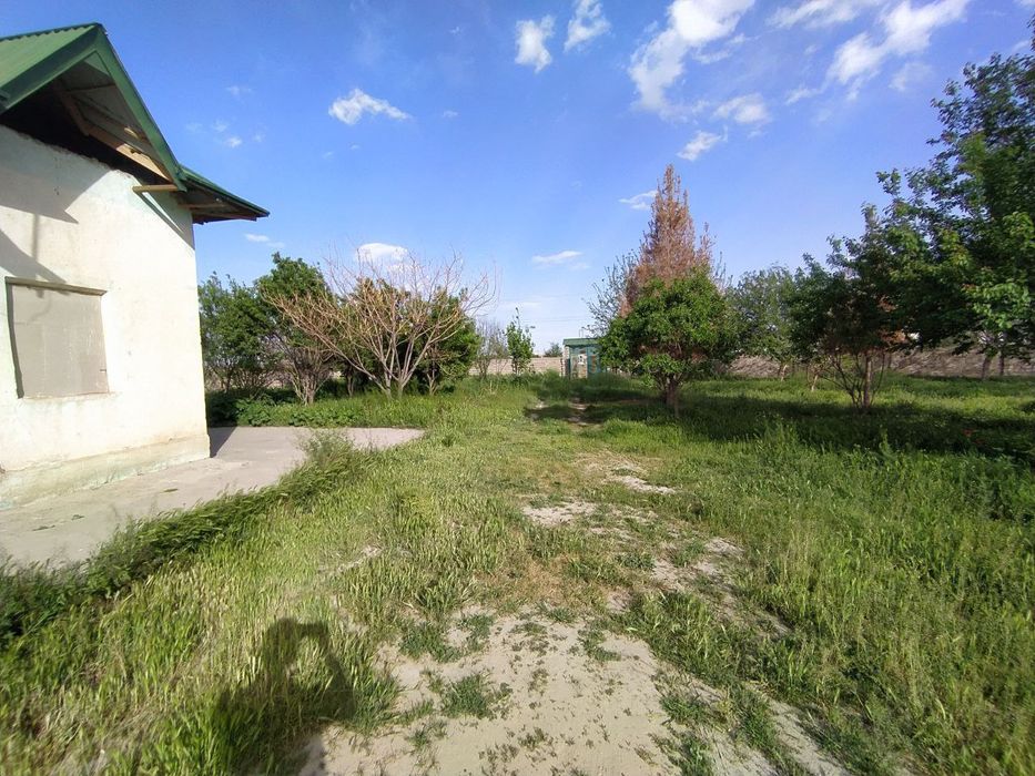 Hovli uy sotiladi tez kunda