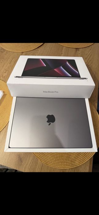 MacBook Pro 14” M2 Pro | 32GB RAM | 512GB SSD | 10-core | 95% Battery