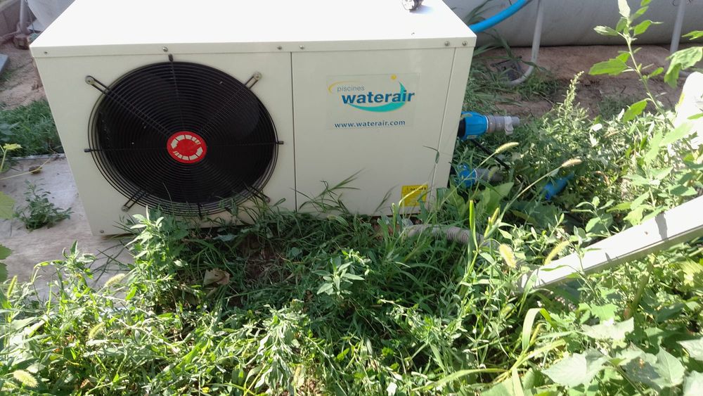 Vând sau închiriez pompa de căldură petru piscina /casa