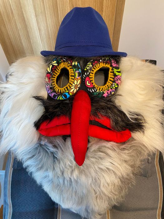 Masca traditionala lucrata manual