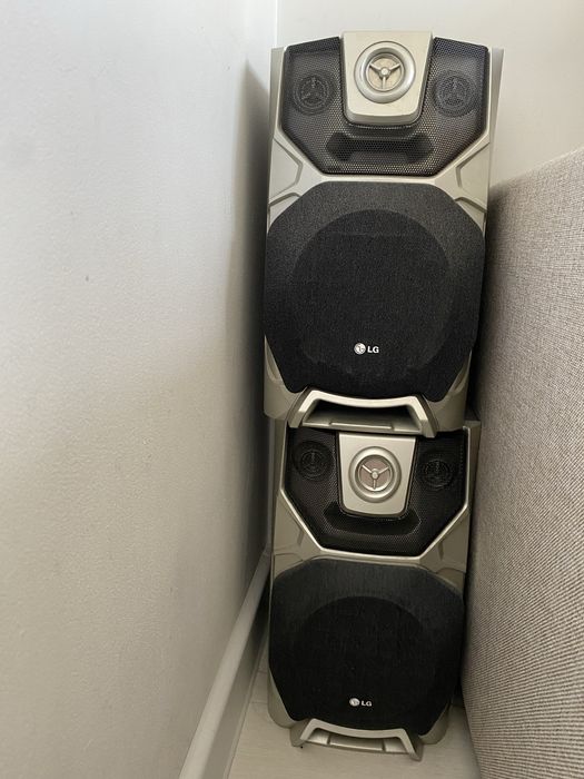 Музыкальный центр