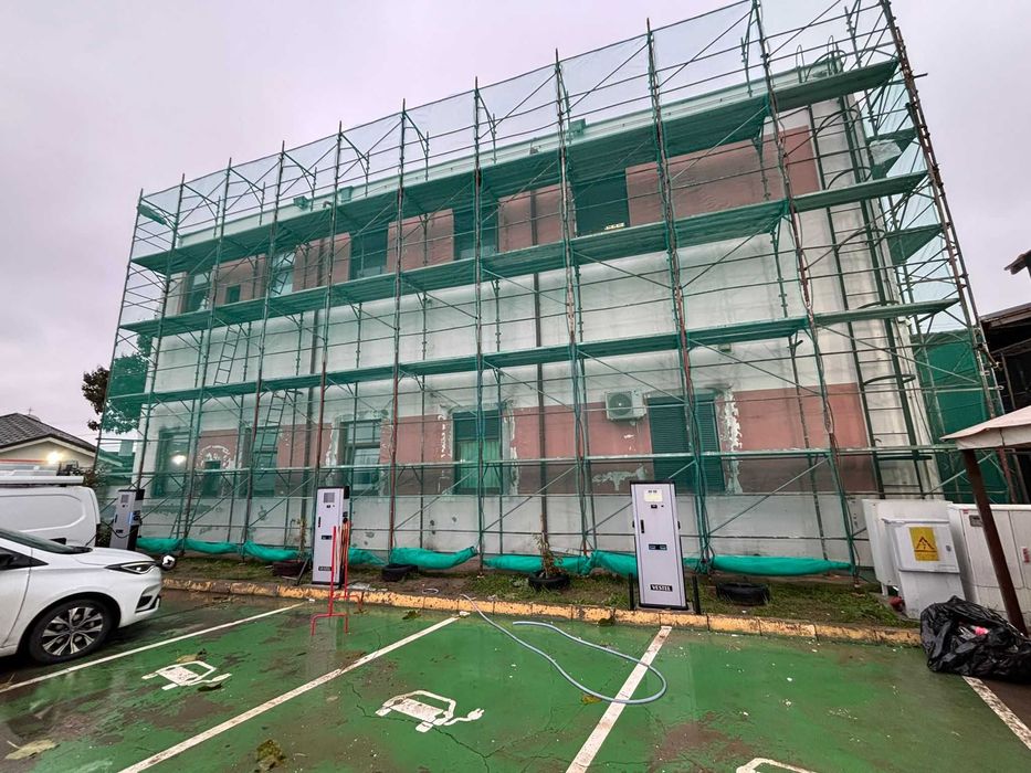 Echipă construcții și amenajări fațade