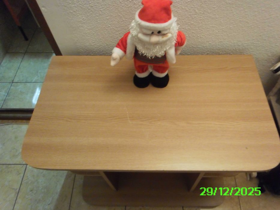 set 6x6 farfurii,intinse ,adanci verzi si comoda TV