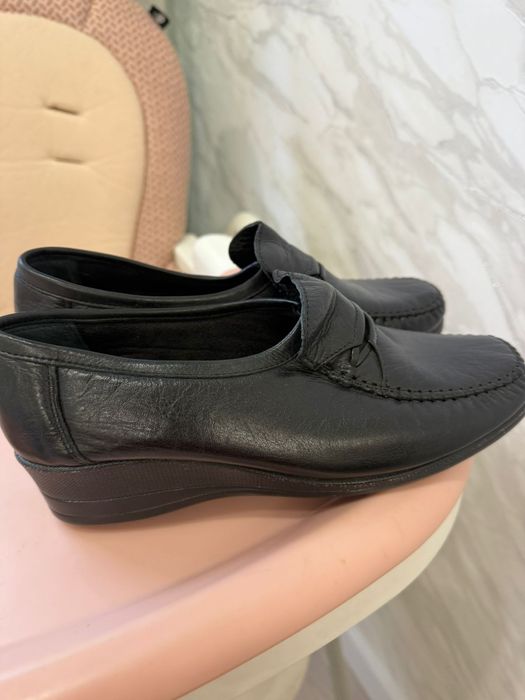 Новые кожаные туфли 38 р