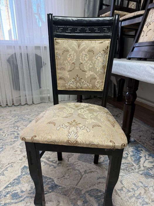 Продам стол стулья