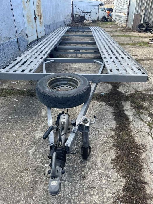 Двойна платфорва за автомобили