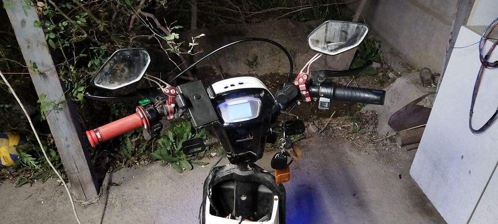 Продам скутер срочно