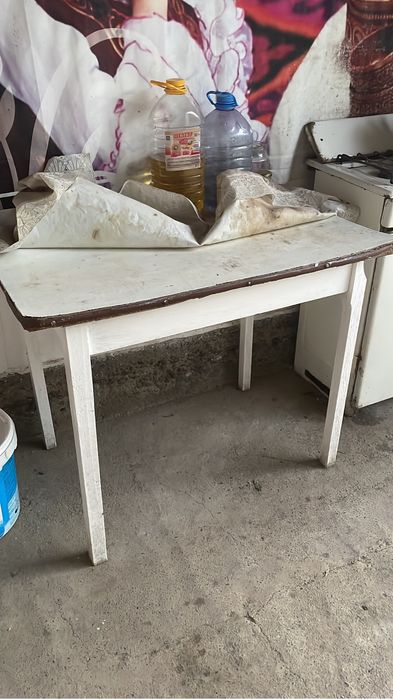 Кухный стол стуля