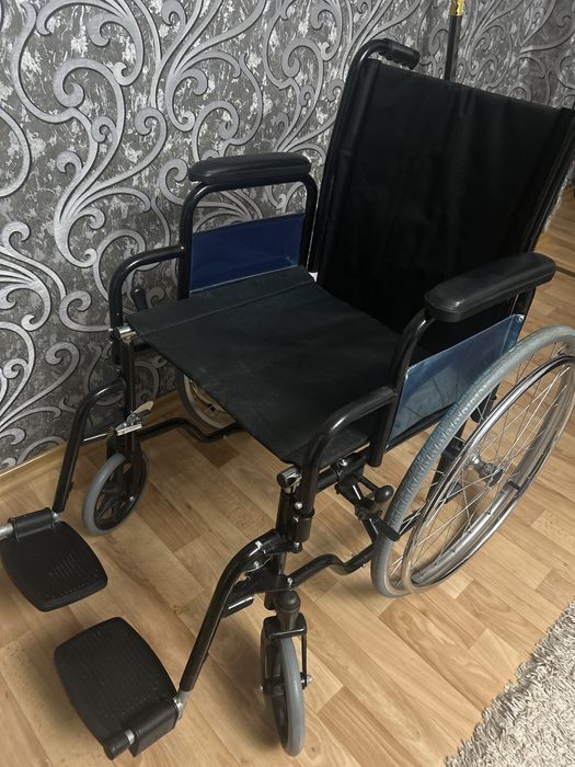 Инвалидная коляска новая