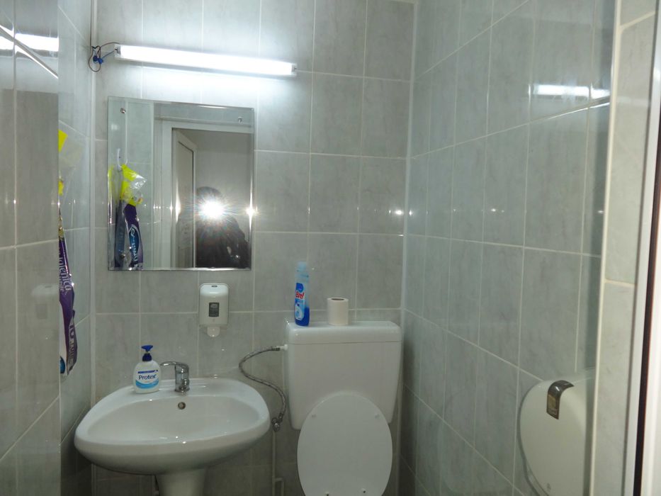 Vand imobil destinat activitatilor comerciale(birouri,cabinete,sediu firma,etc.)