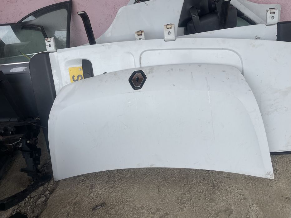 Capota renault master 2011 cu defect