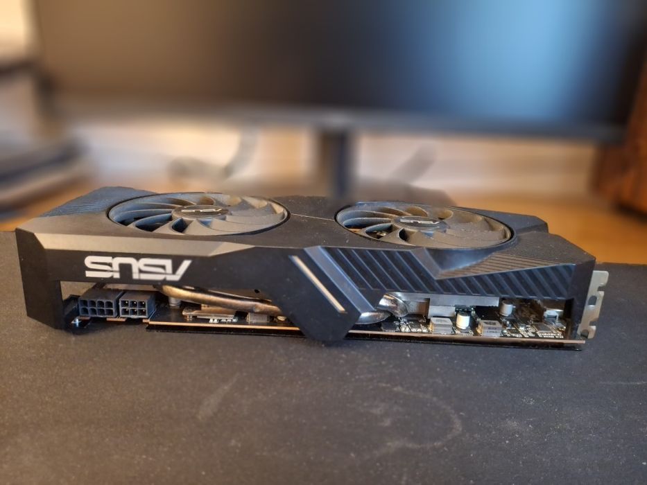 Asus Dual RX 5700 8GB