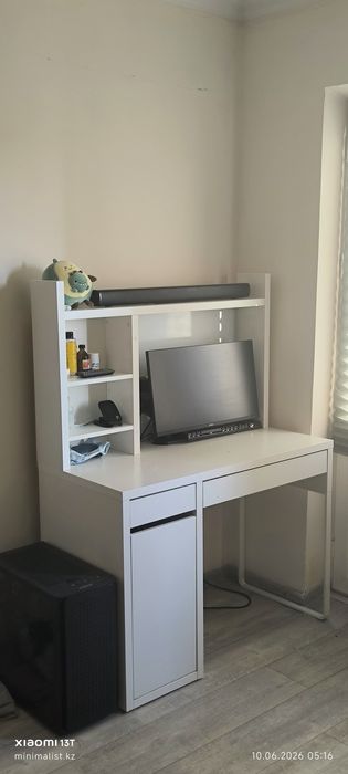 Столик IKEA Mikke