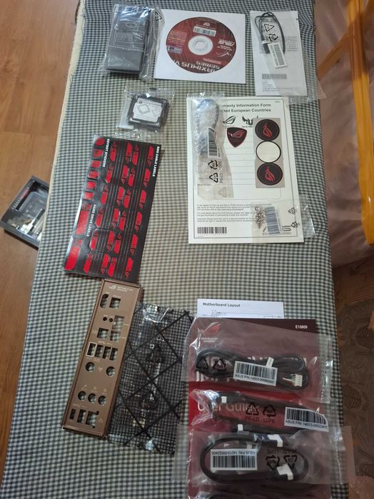 Материнская плата ASUS ROG  VIII IMPACT