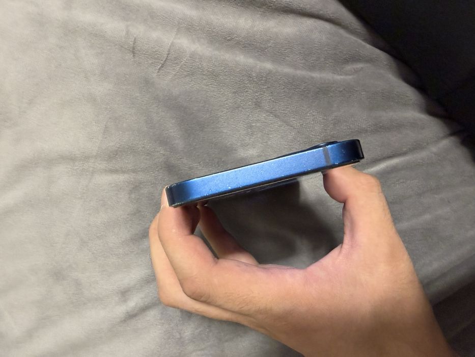 Iphone 12 256GB в хорошем состоянии