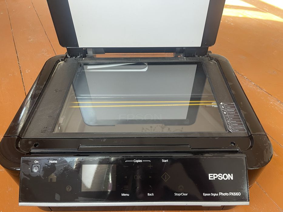 Принтер 3/1 epson photo px660