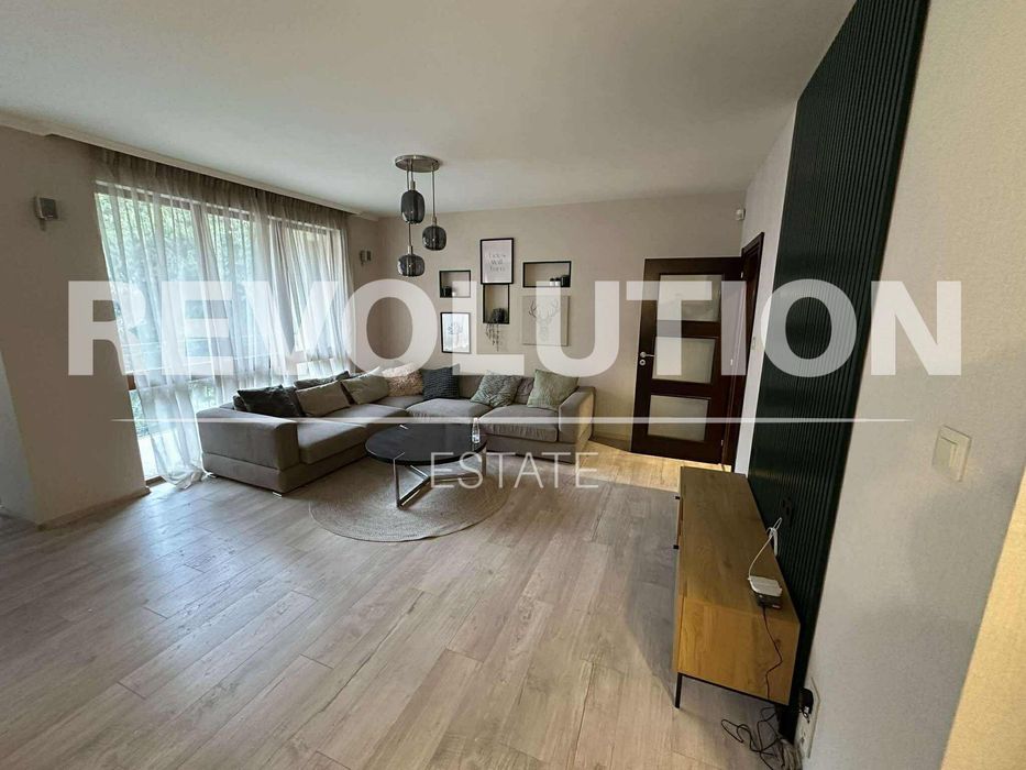 Дава се под наем Мезонет в Варна, Център - 135 кв.м за 1445.85 € - Снимка #1