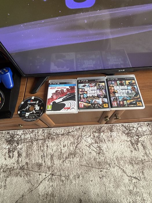 Ps 3 6 игри и 2 джойстика