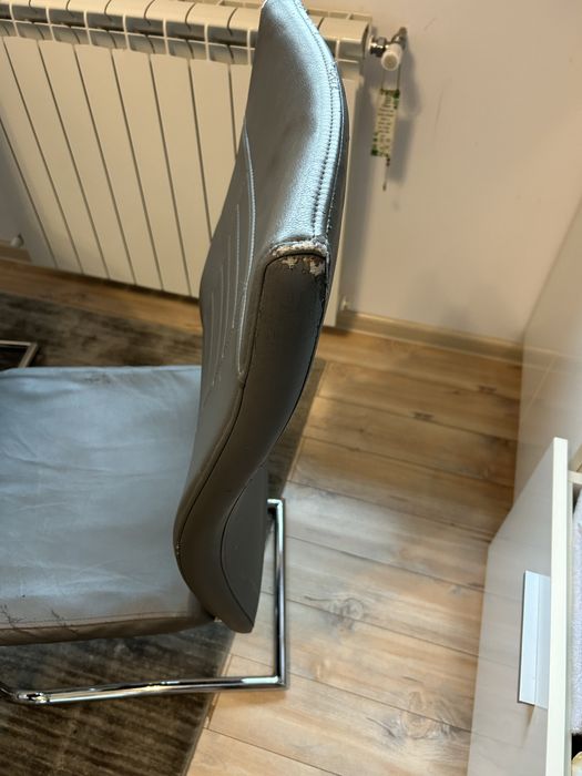 Vand 4 scaune,Mobexpert model Keny .