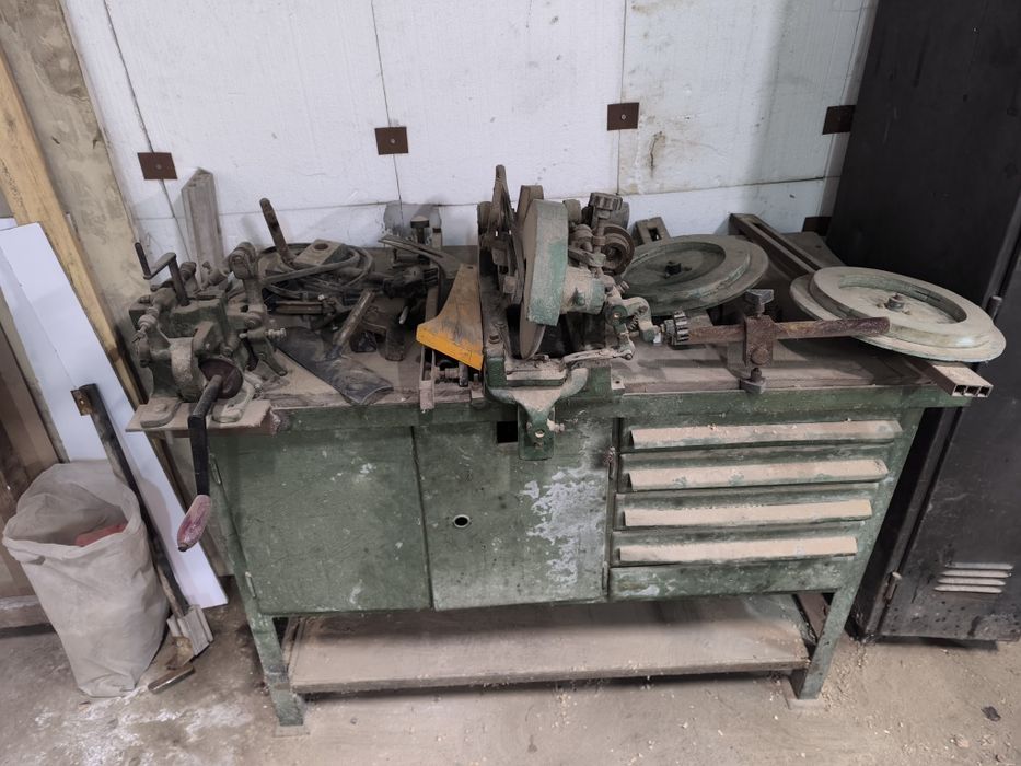 Машина за заваряване и заточване на банцигови ленти