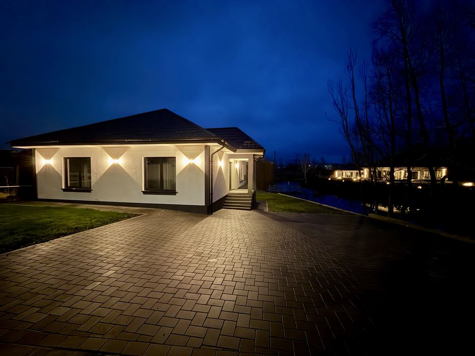 Casa noua de vanzare