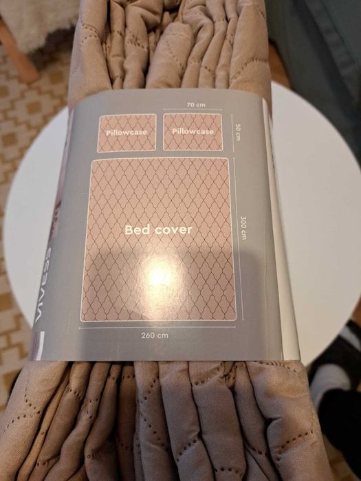 Set cuvertura de pat 3 piese husa pilota si 2 fete perna ,noua