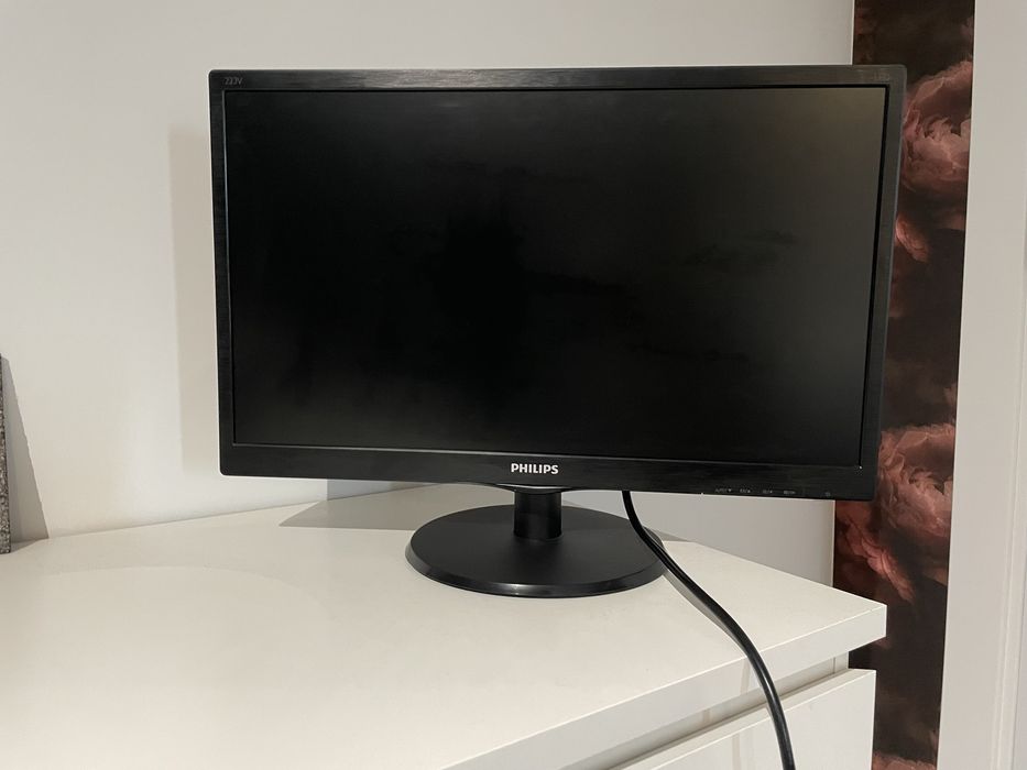 Монитор Philips 223V5LHSB2/00 21.5” Full HD HDMI/VGA – перфектен