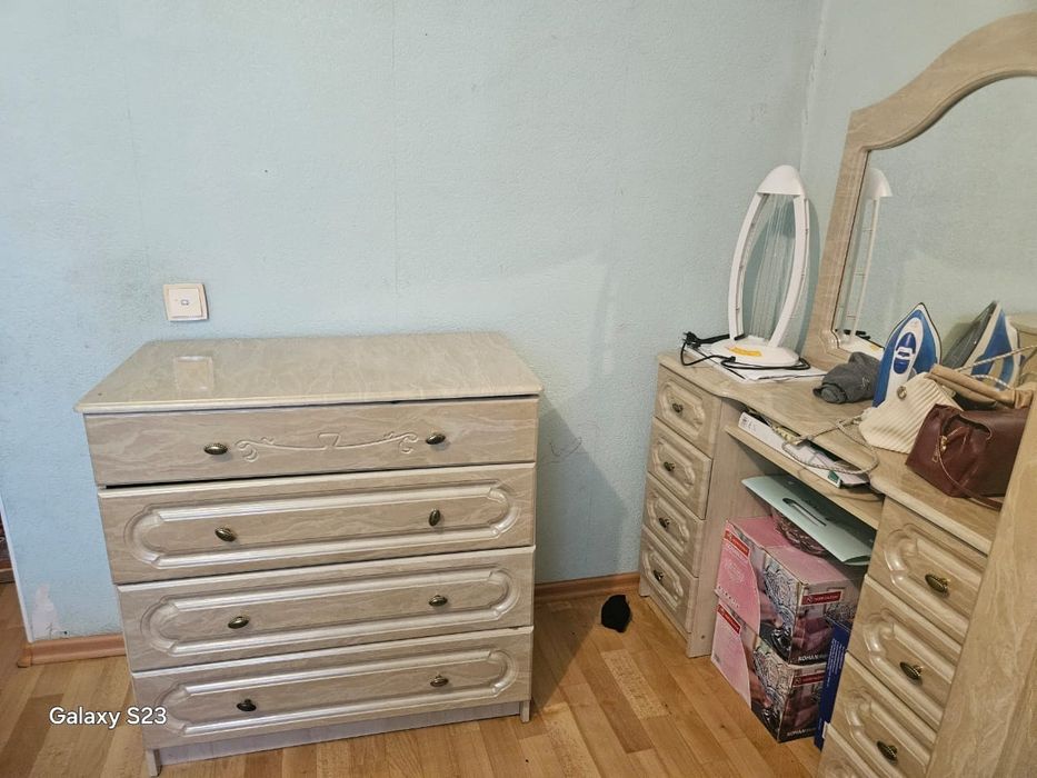 Спальный гарнитур