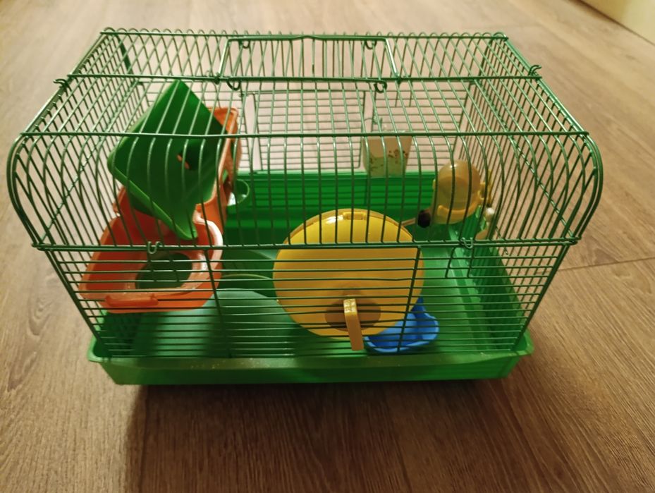 Клетка для хомяка с поилкой