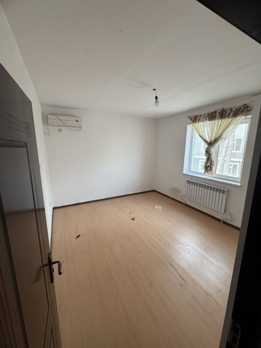 Qiziltepa Davlat xizmatlari orqasidan 3 xonalik uy sotiladi