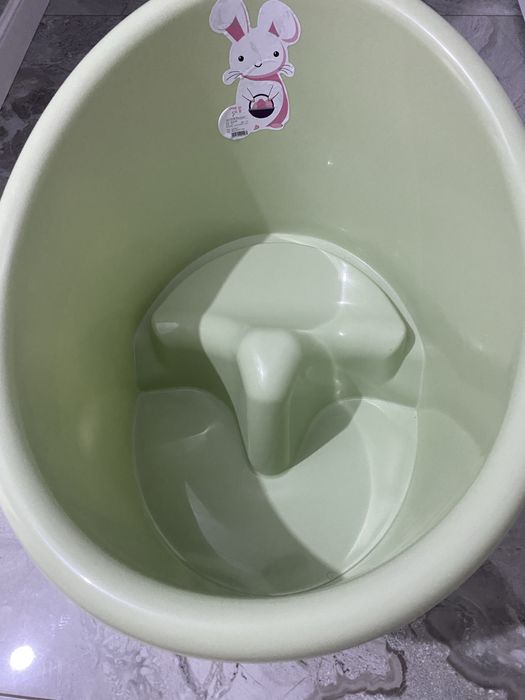 Продам ванночку детскую