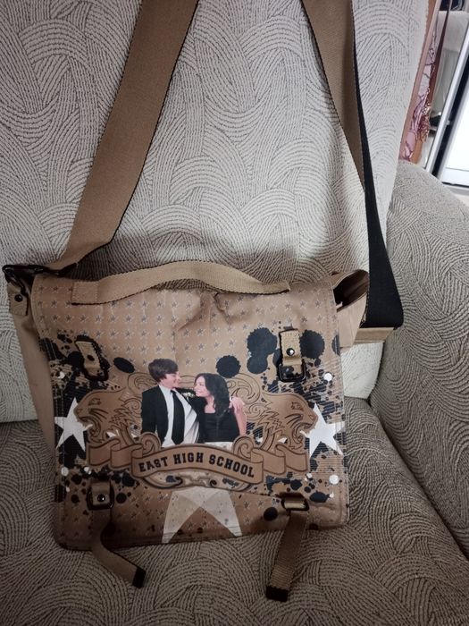 Продам сумку  чере плечо