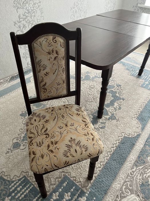 Продам стол со стульями