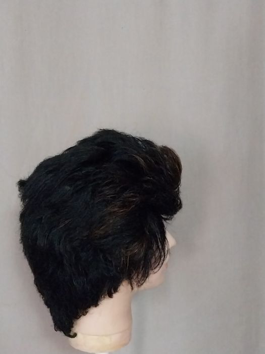 Различни видове перука от изкуствен косъм