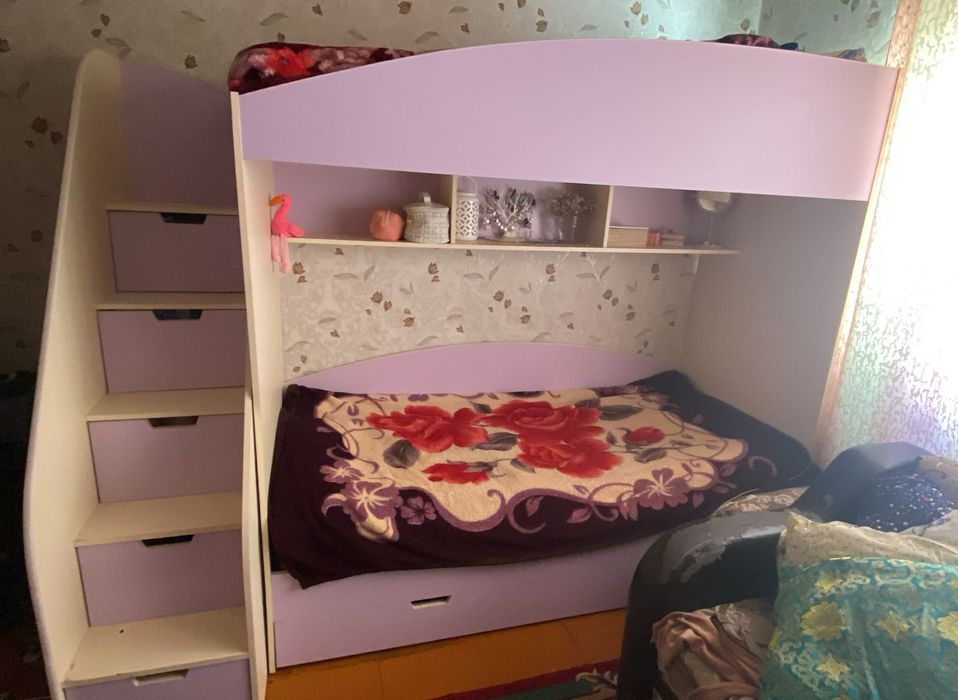 Продам гарнитур подростковый