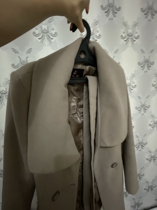 Продается пальто БУ