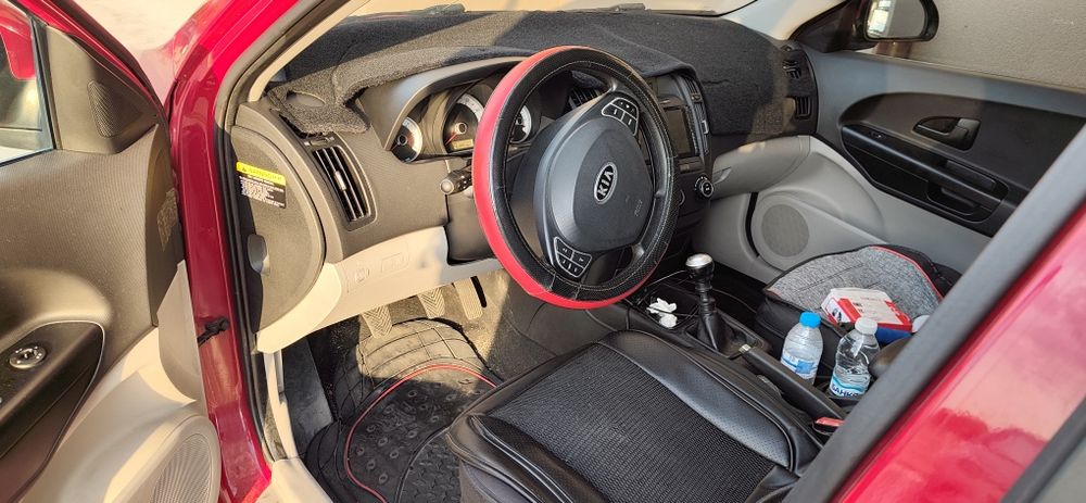 Продава се Киa ceed 1.6 CRDI (90Hp)2007г.  с верига  и е фабрично без DPF