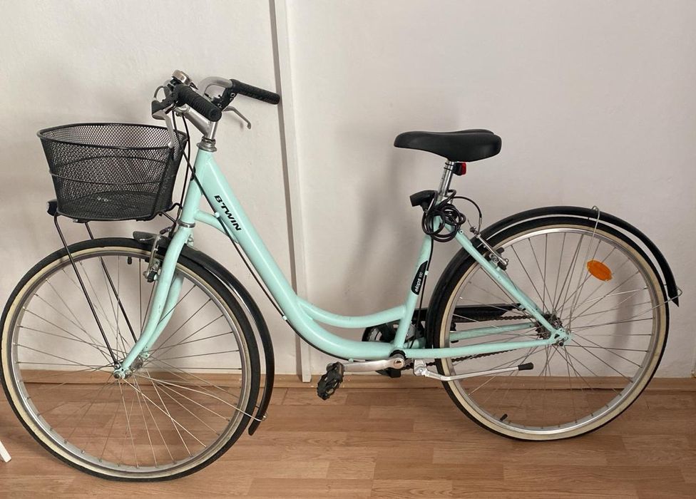Bicicleta de oras cu cos BTWIN model ELOPS 100 cadru jos